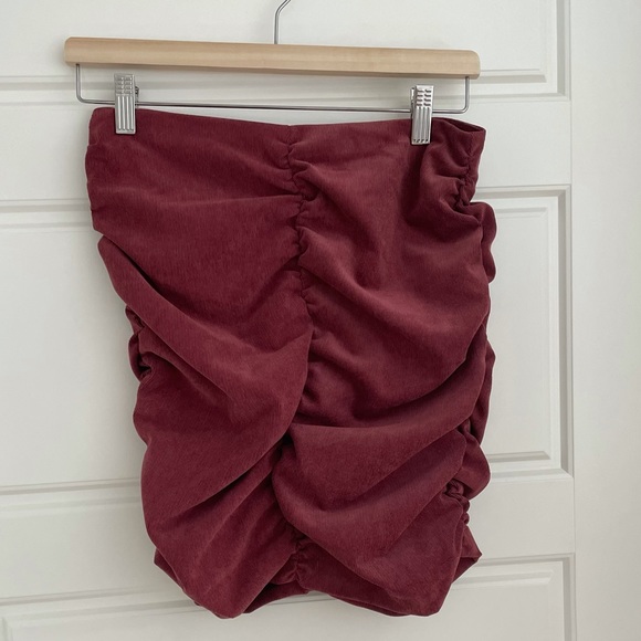 Zara Mini Skirt with Ruching Detail - Picture 5 of 8